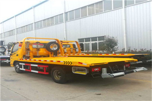 星子附近拖车救援搭电